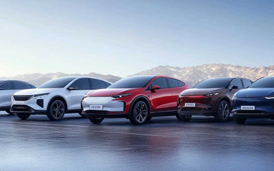 השוואת הרכבים החשמליים המובילים לשנת 2025