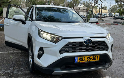 טויוטה ראב4 רכב שטח רב תכליתי חזק ואמין