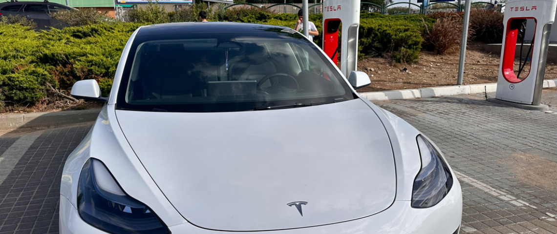 מחלת תנועה (מחלת ים) בטסלה